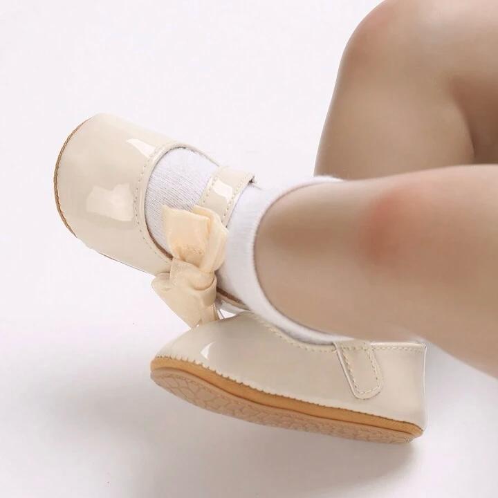 Baby Girls Cream Color Shoes SH7097D