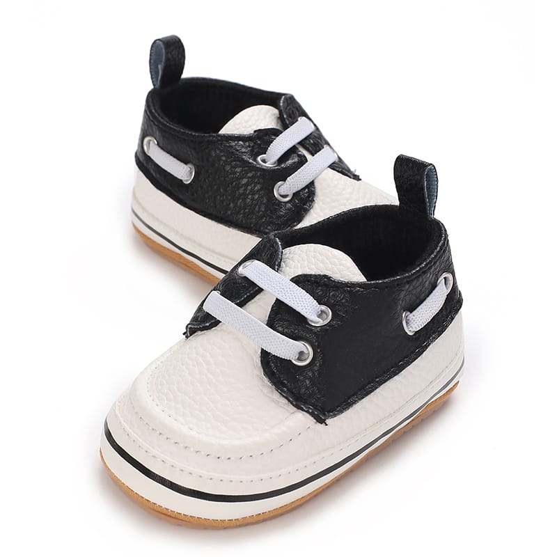 White & Black Shoes SH7085B